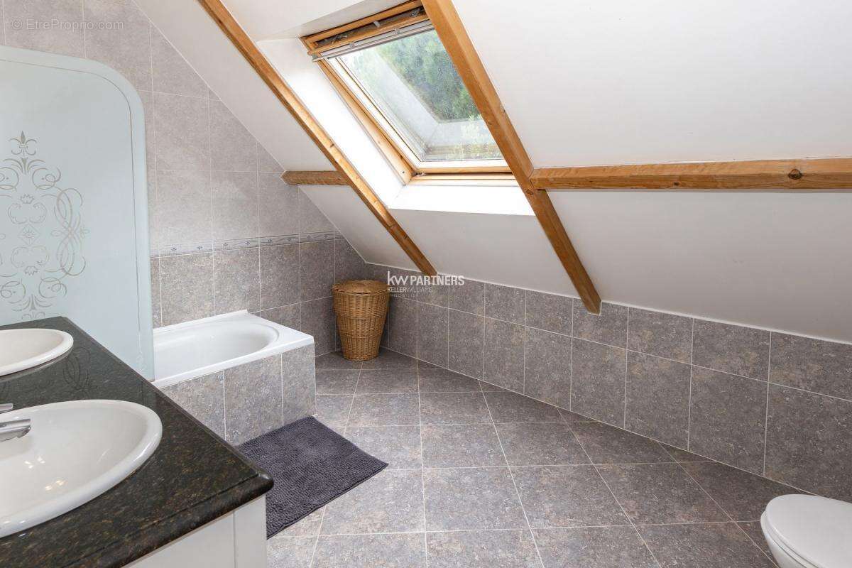 Maison à MORAINVILLIERS