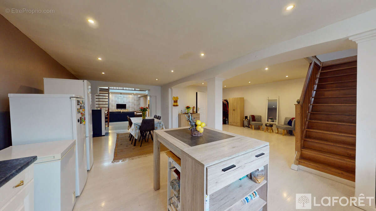 Maison à ROMILLY-SUR-SEINE