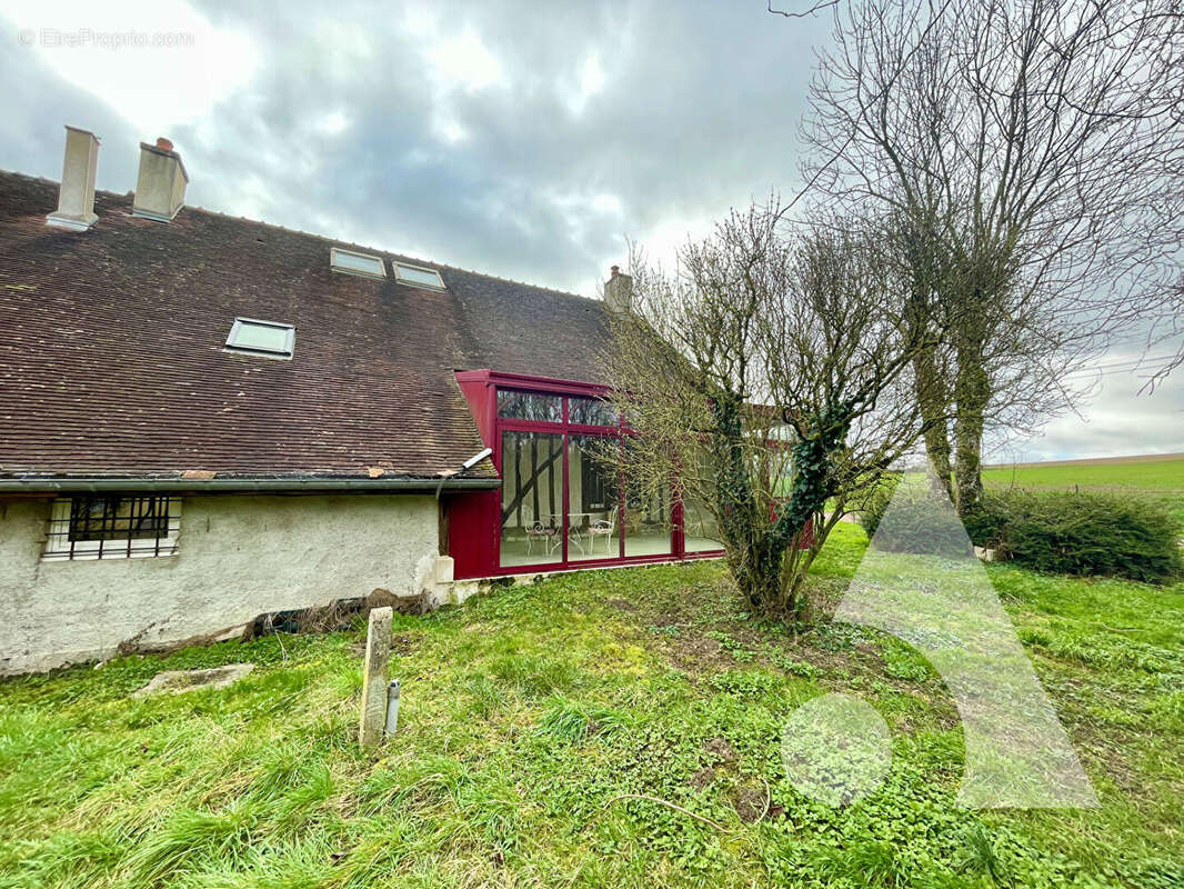 Maison à FAYS-LA-CHAPELLE