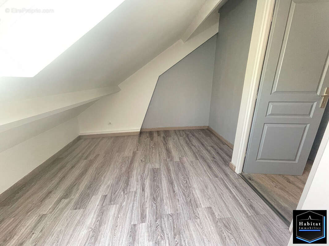 Appartement à LE PLESSIS-BELLEVILLE