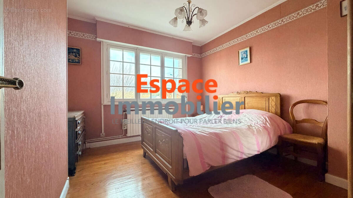 Maison à DOUCHY-LES-MINES