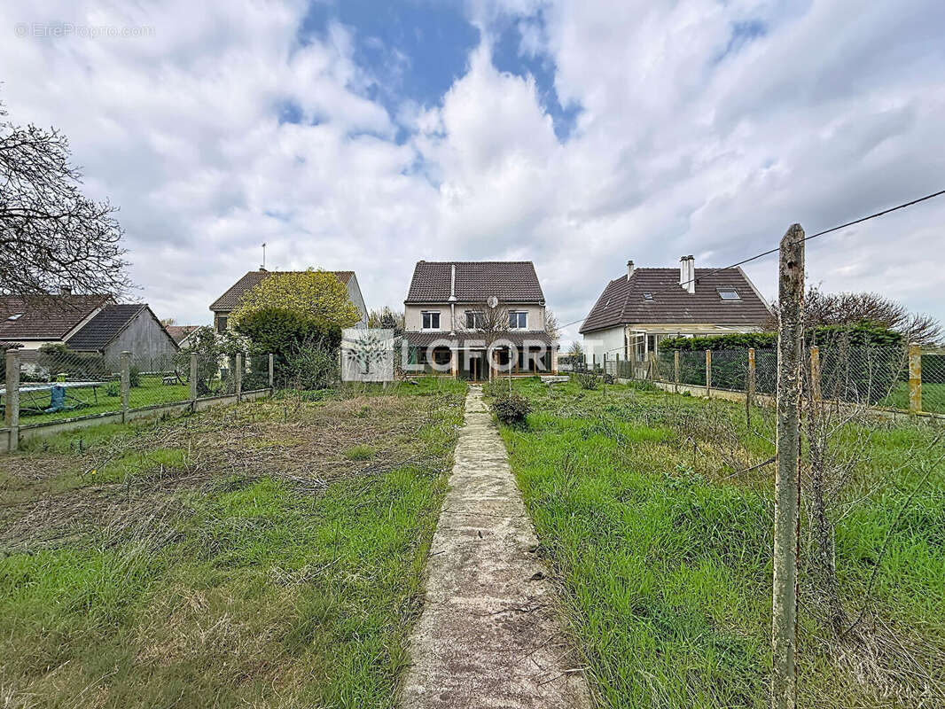 Maison à REAU