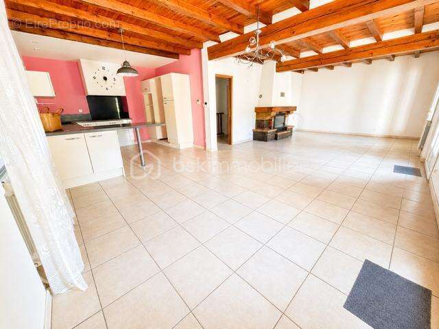 Maison de village - garage - hangars - cave - jardin - piscine - photo 16