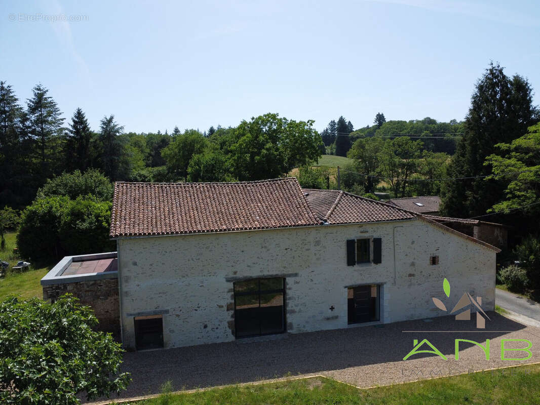 Maison à ECURAS