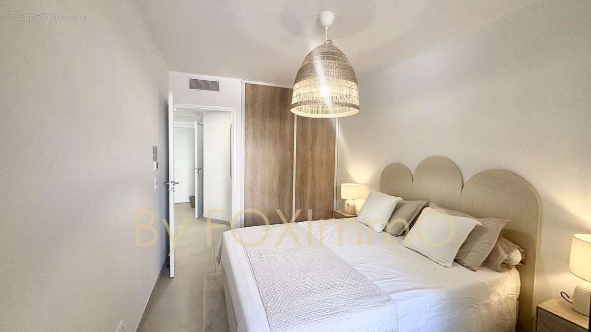 EXCLUSIF ! VILLENEUVE LOUBET - 2 Pièces - Résidence LUXE - Rooftop piscine avec vue mer - parking -calme - Faibles Charges - photo 5