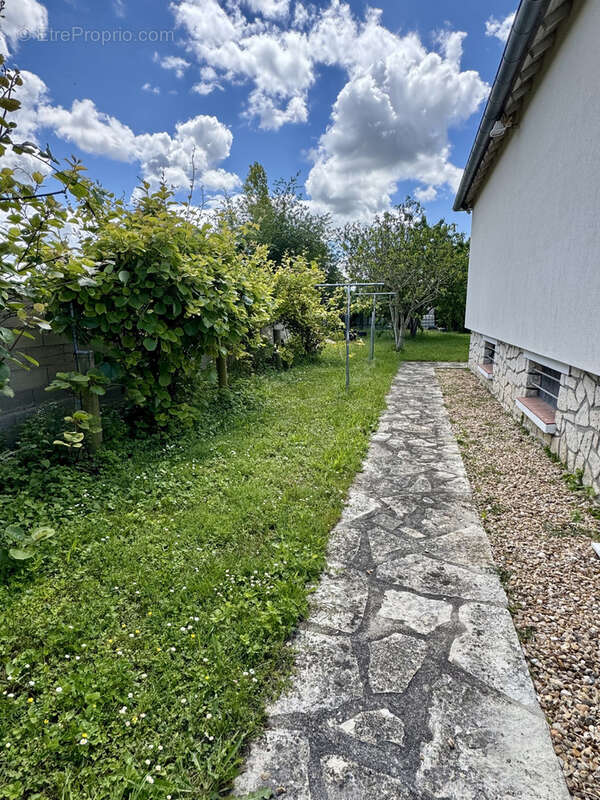 Maison à TREILLES-EN-GATINAIS