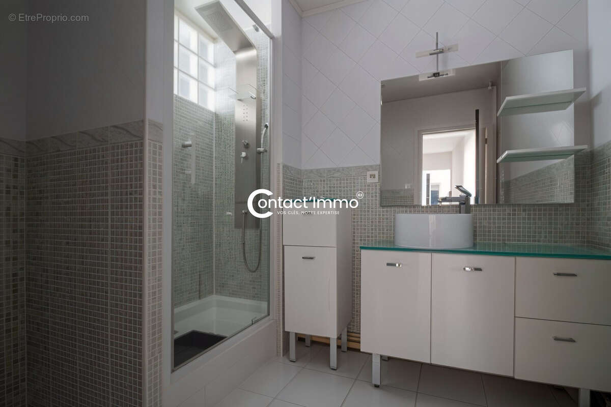 Appartement à MOZAC