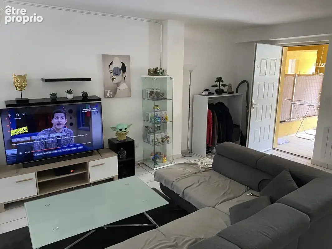 Appartement T2 + cour et places de parking - photo 6