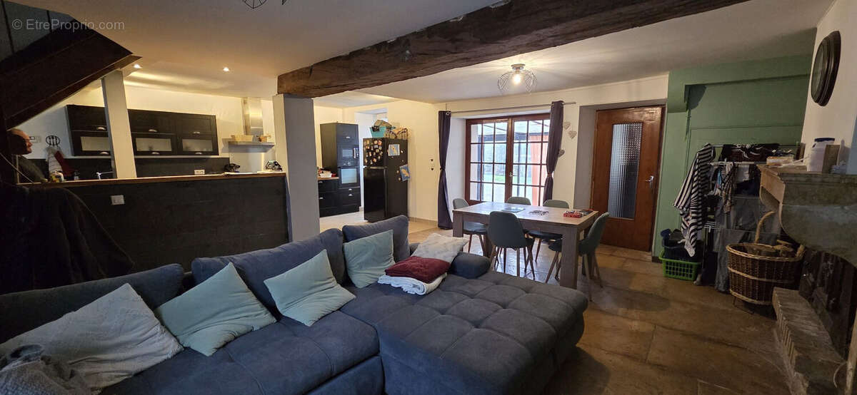 Maison à MOUTIERS-SAINT-JEAN