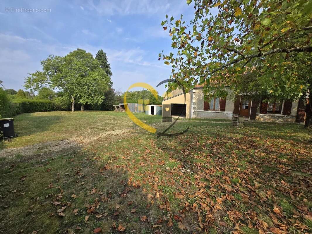 Maison à LA CHAPELOTTE