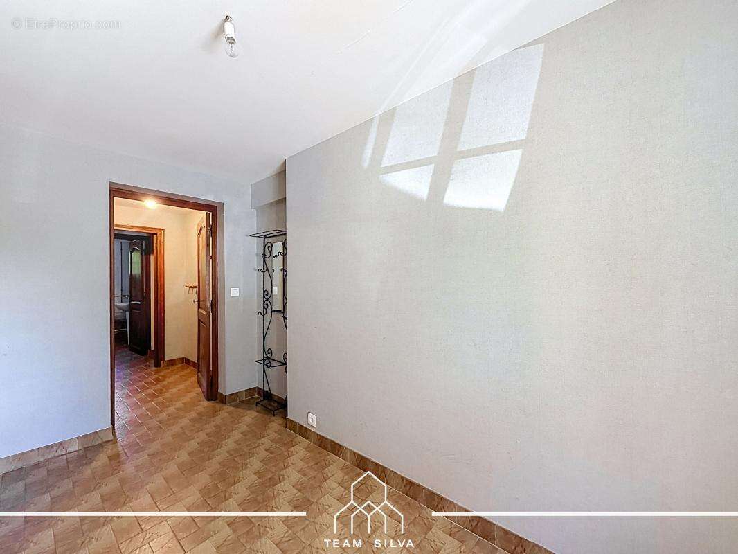 Maison 220 m² à Ternay  - photo 25