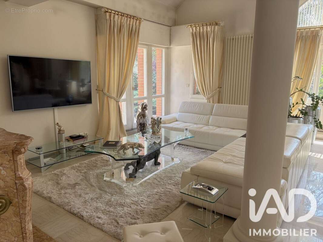 Maison 282 m² à Etiolles  - photo 9
