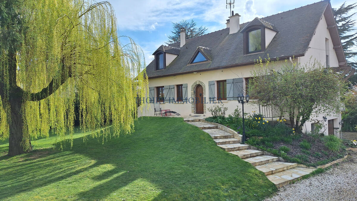 Maison à THOIRY