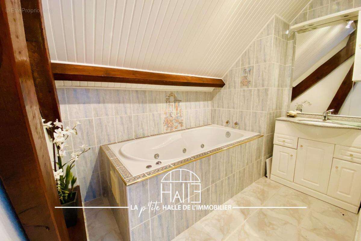 Maison à VERNEUIL-SUR-VIENNE