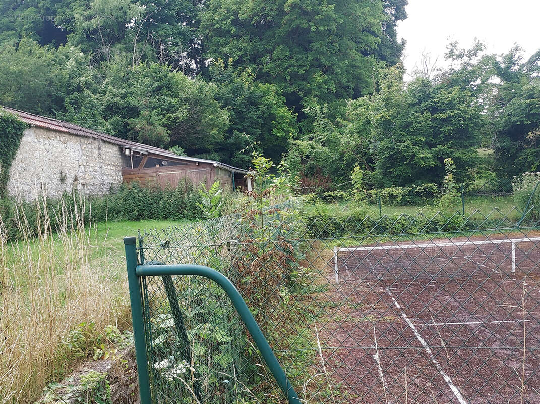 Maison à NESLES-LA-VALLEE