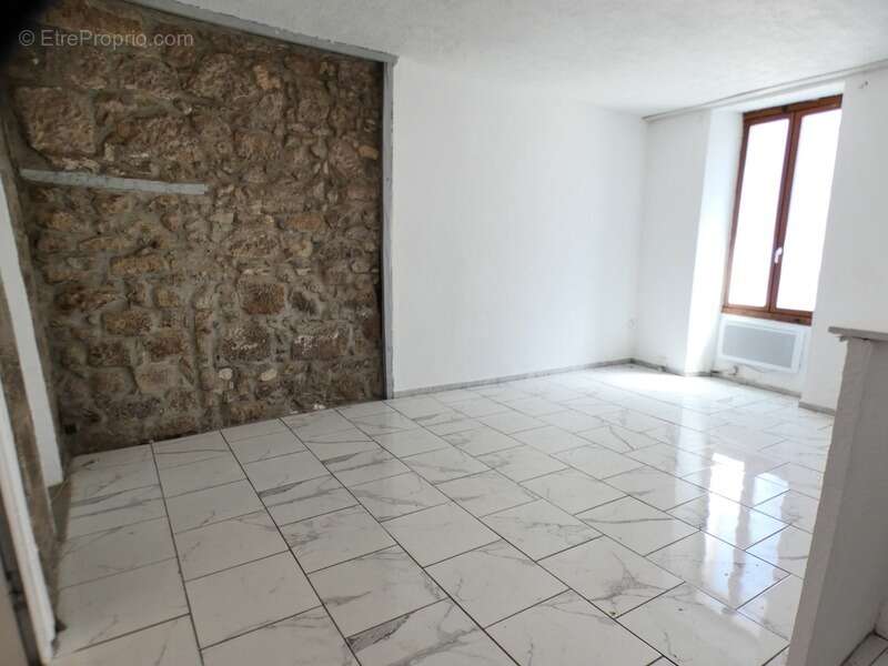 Agde centre ville. Appartement 3 pièces 70 m² - photo 4