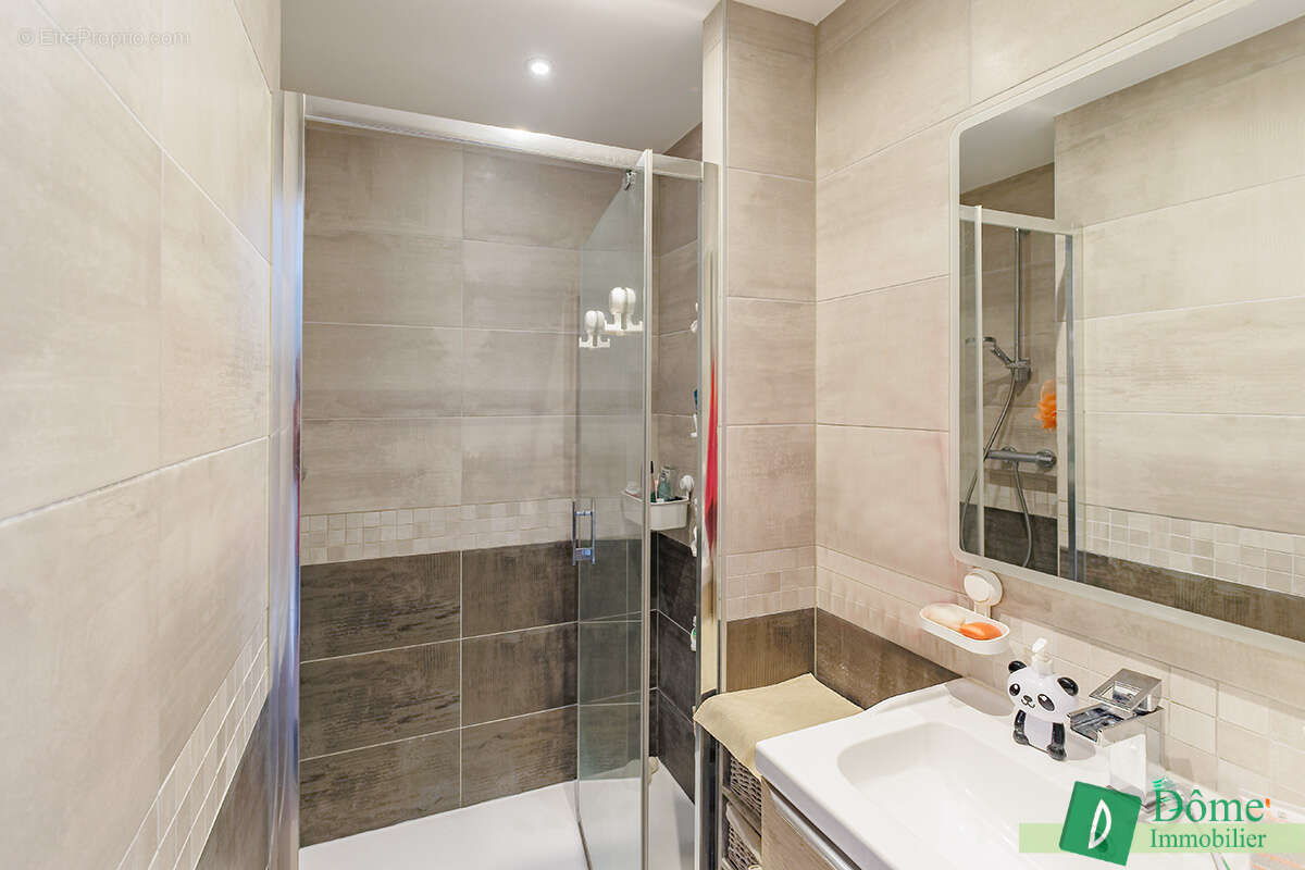 Appartement à MEYLAN