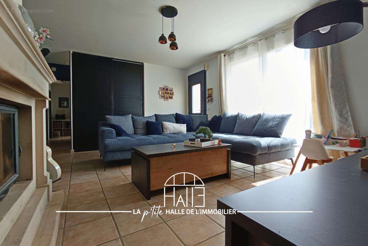 Maison à SAINT-HILAIRE-BONNEVAL