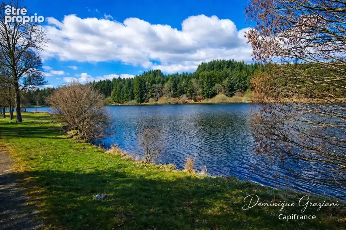 Un havre de paix sur 1500 m² de terrain – charme et tranquillité absolue à Leignecq (42380) - photo 3