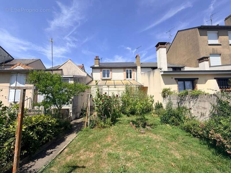 Maison entièrement rénovée - 3 chambres - Jardin plein sud - Saint-Pavin - photo 15