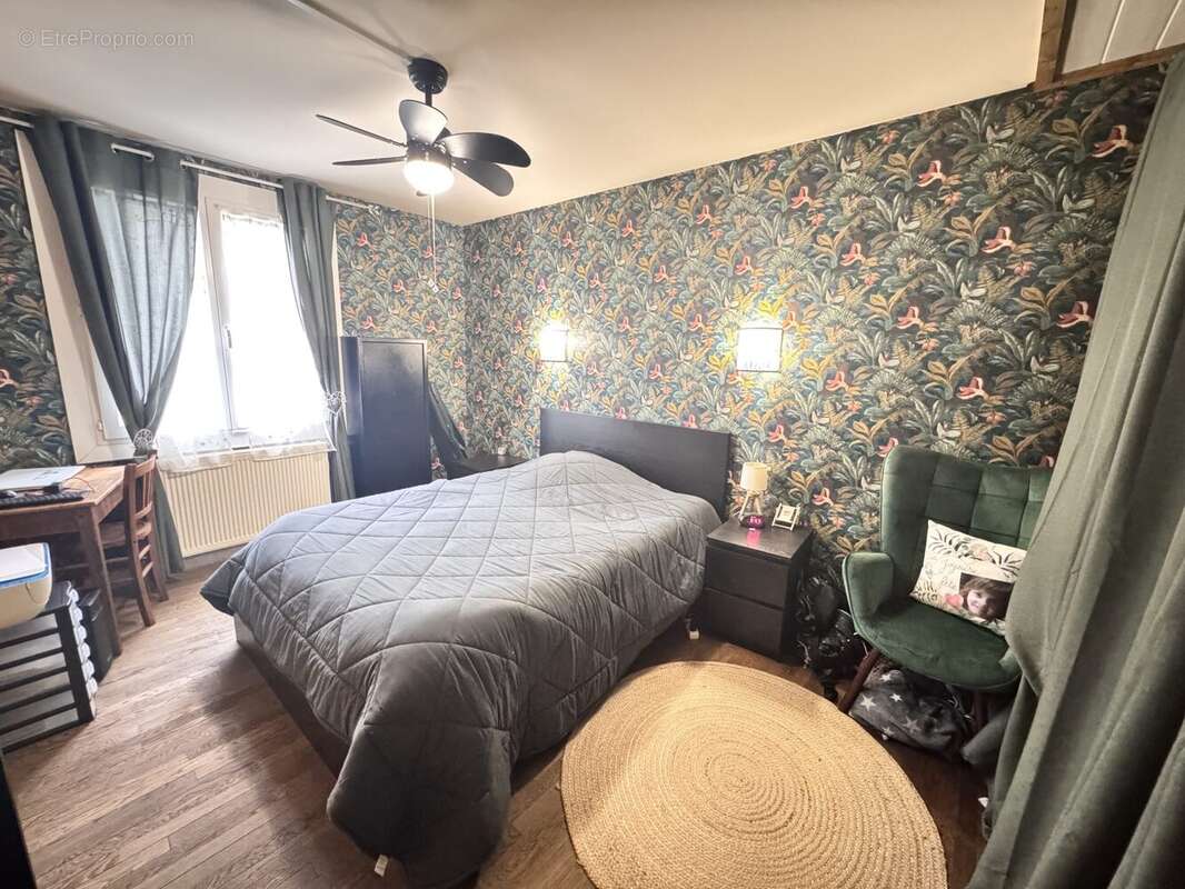 Maison à CRECY-AU-MONT