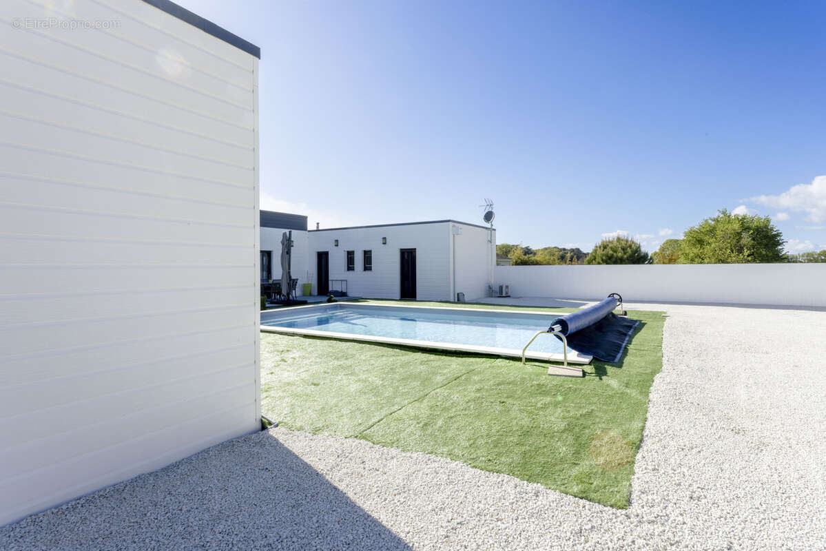 Maison à MESCHERS-SUR-GIRONDE