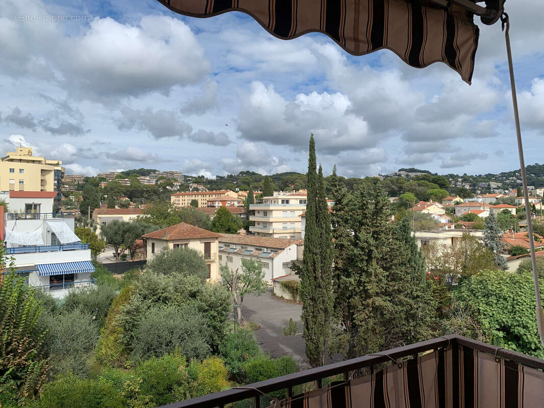 Appartement à LE CANNET