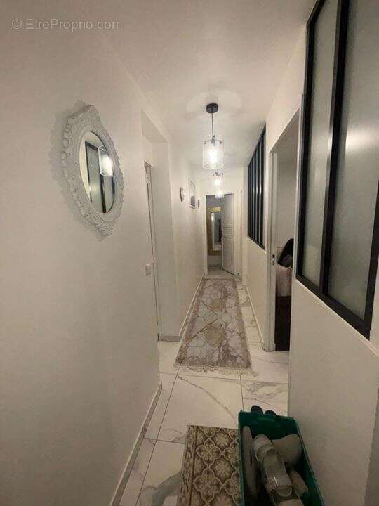 Appartement à VILLENEUVE-LA-GARENNE