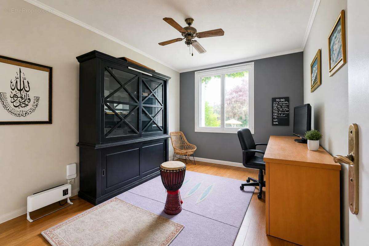 Maison de 8 pièces de 189 m² à Saint-Saturnin - photo 12