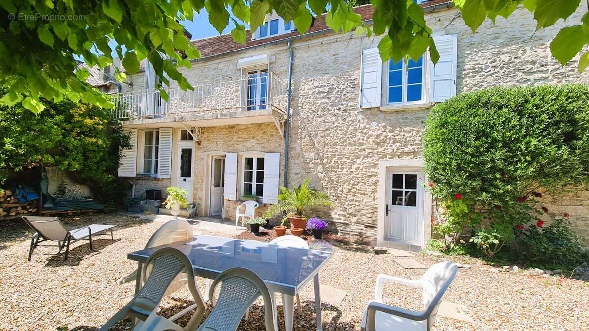 Maison à AUBERGENVILLE