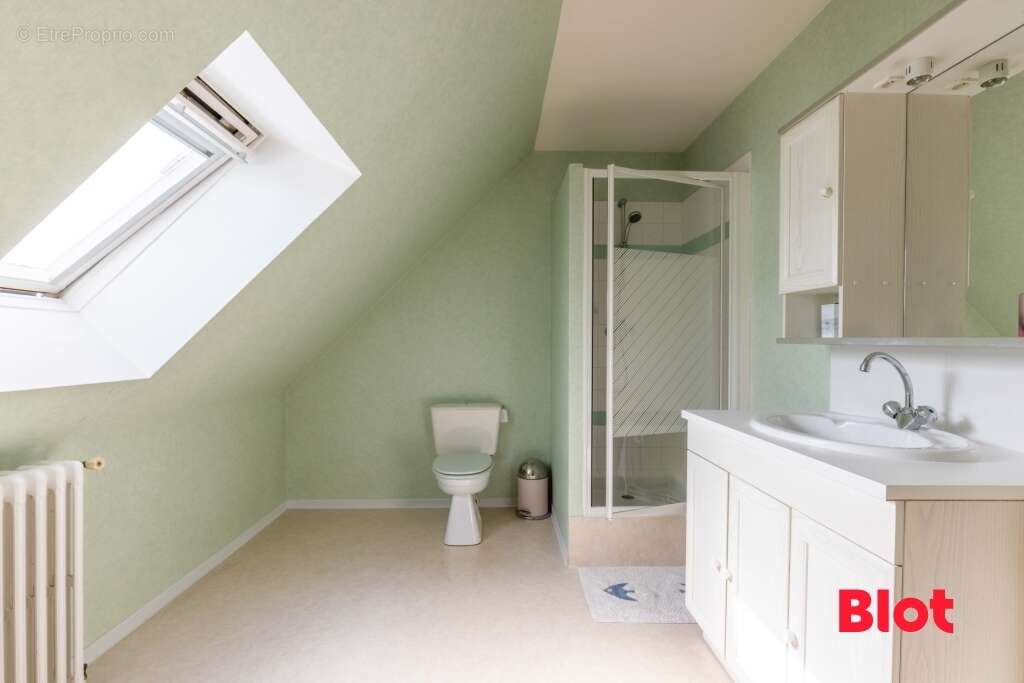 Maison 112 m² à Liffre  - photo 8