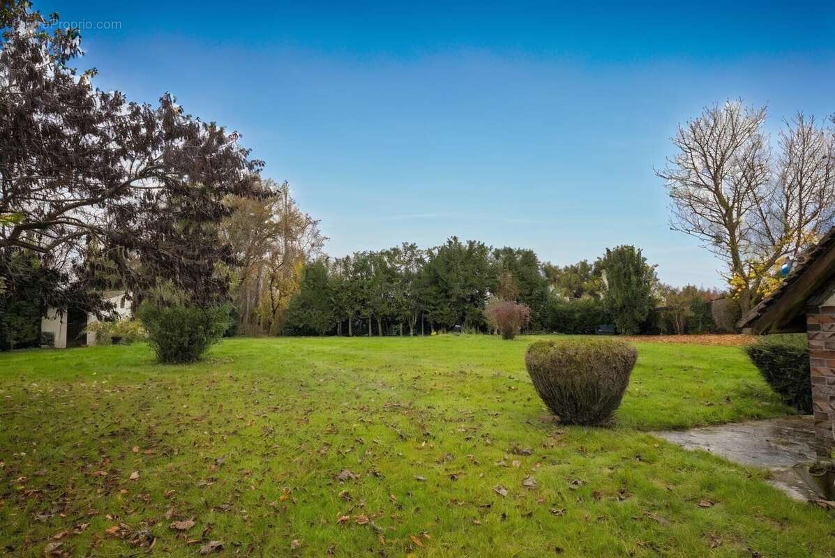 Longère De Caractère dans le Perche 300 M2 Sur Terrain De 9000m2 - photo 3
