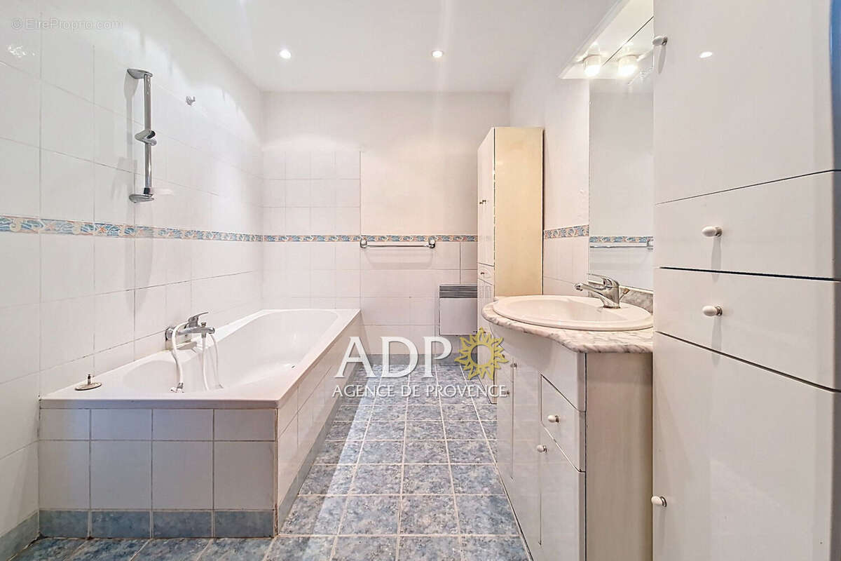 Maison à AURIBEAU-SUR-SIAGNE