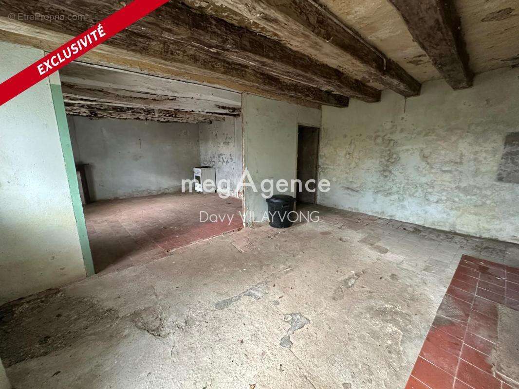 Maison à MONTREVAULT