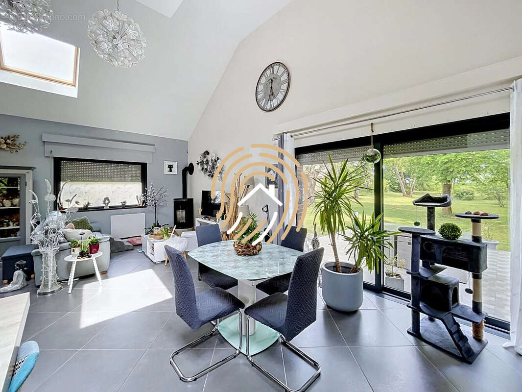Maison 116 m² à Raimbeaucourt  - photo 2