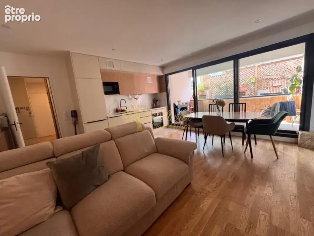 Appartement à SAINT-MAUR-DES-FOSSES