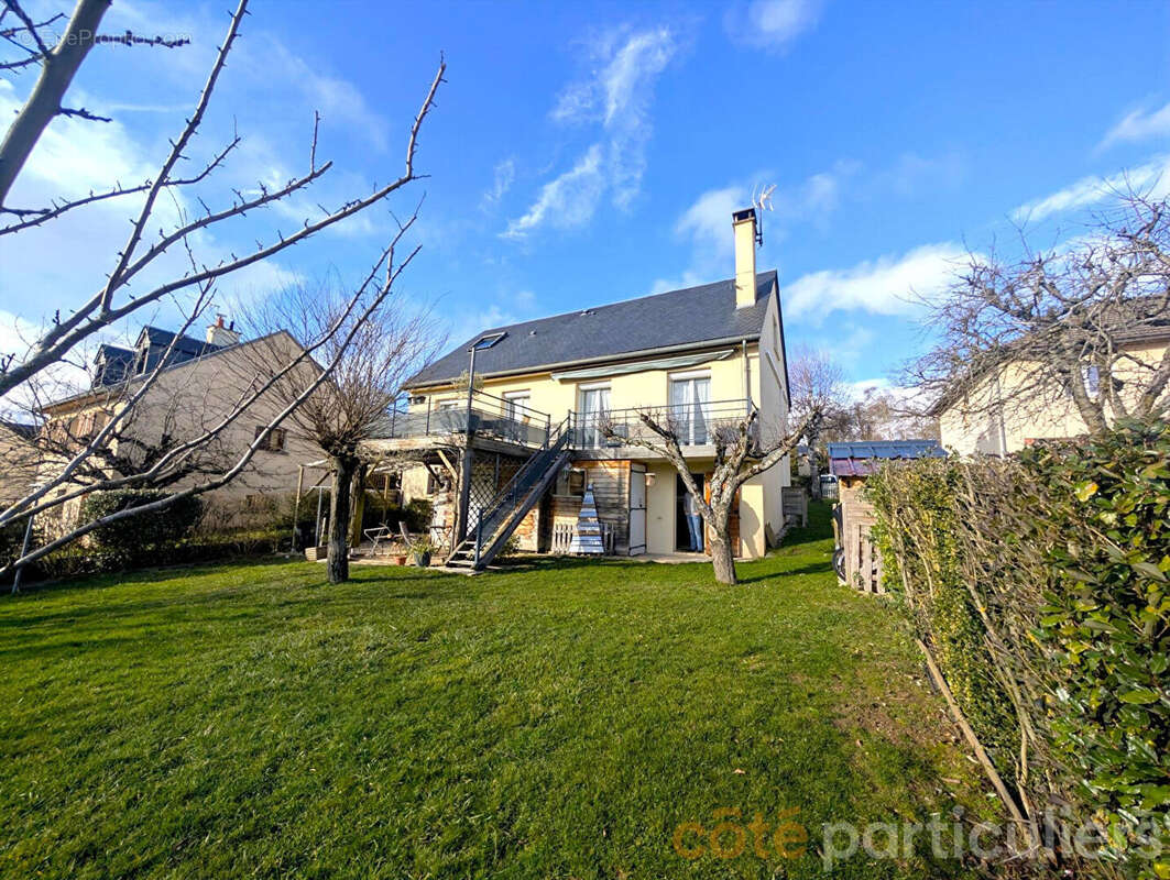 Maison à LUC-LA-PRIMAUBE