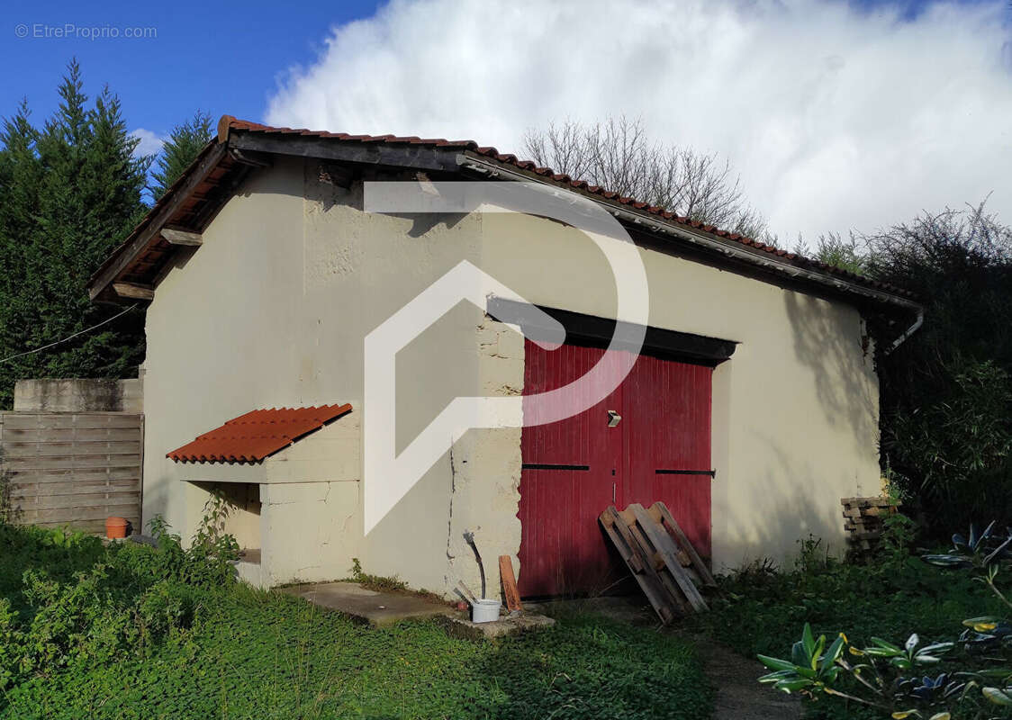 Maison à SAINT-MARTIN-DU-BOIS