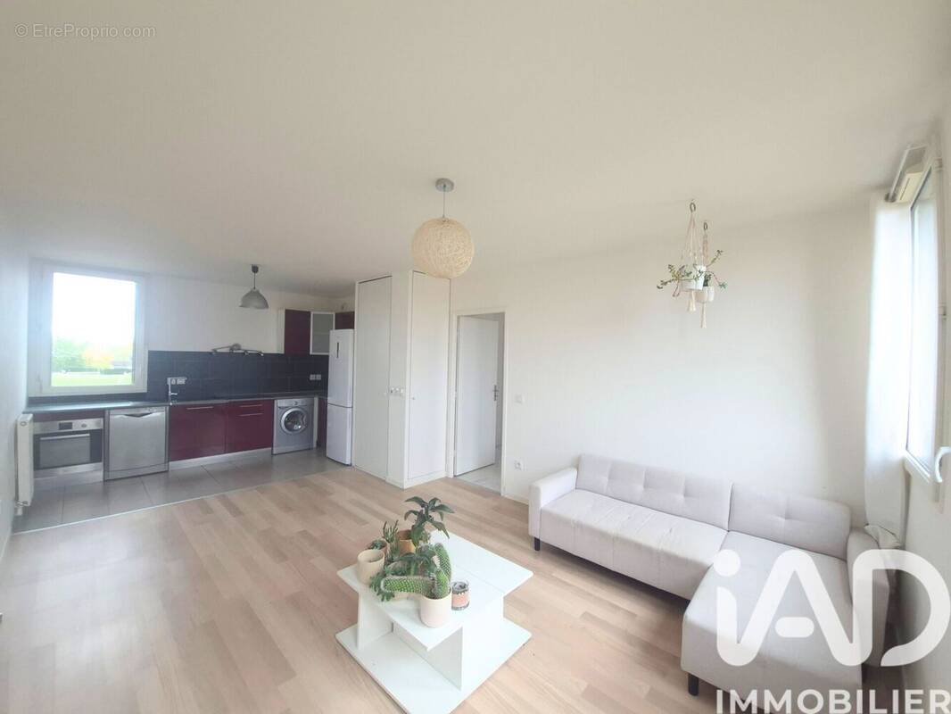 Photo 1 - Appartement à SAINTE-GENEVIEVE-DES-BOIS