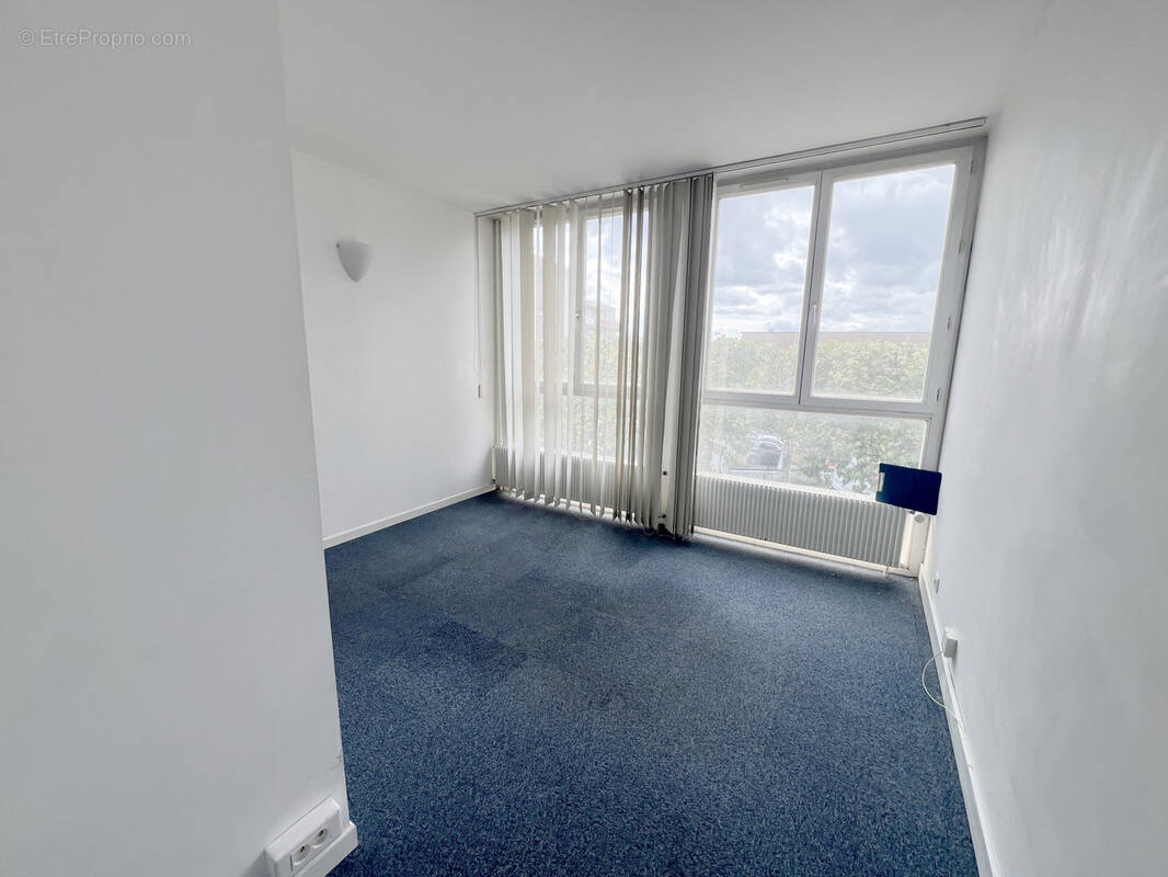 Commerce à SAINT-MAUR-DES-FOSSES