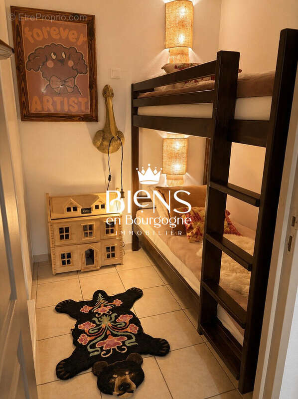 Appartement à LEVERNOIS