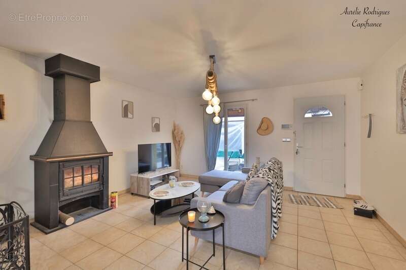 Maison à vendre 5 pièces BOZ (01) - photo 2