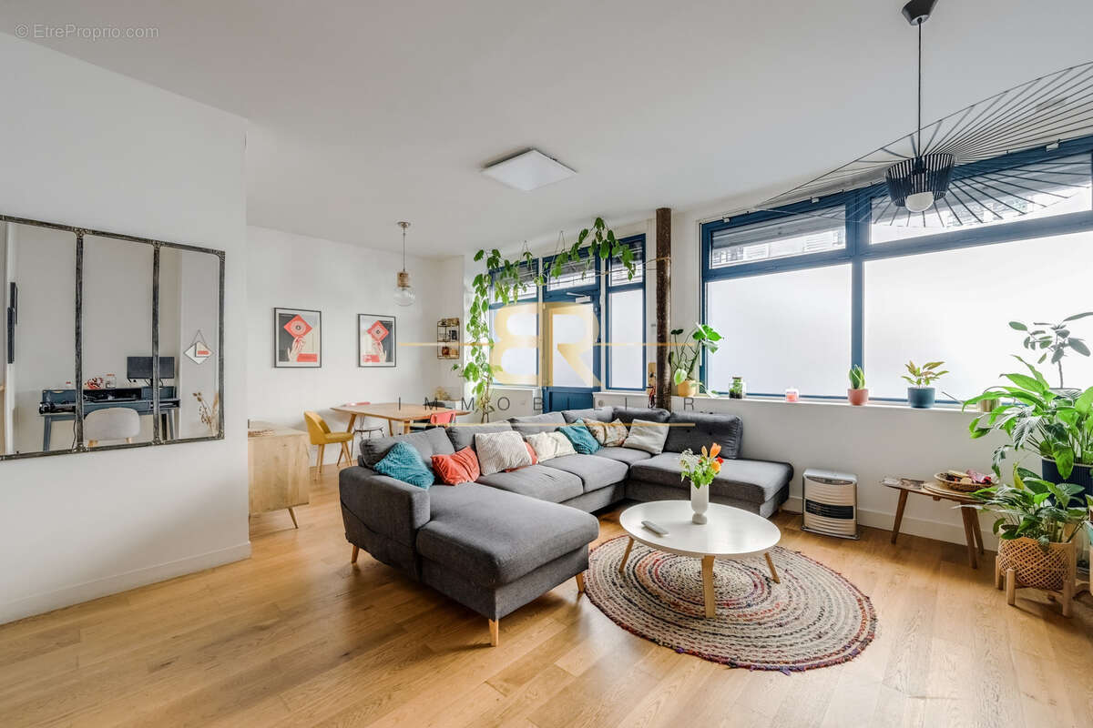Appartement à PARIS-10E