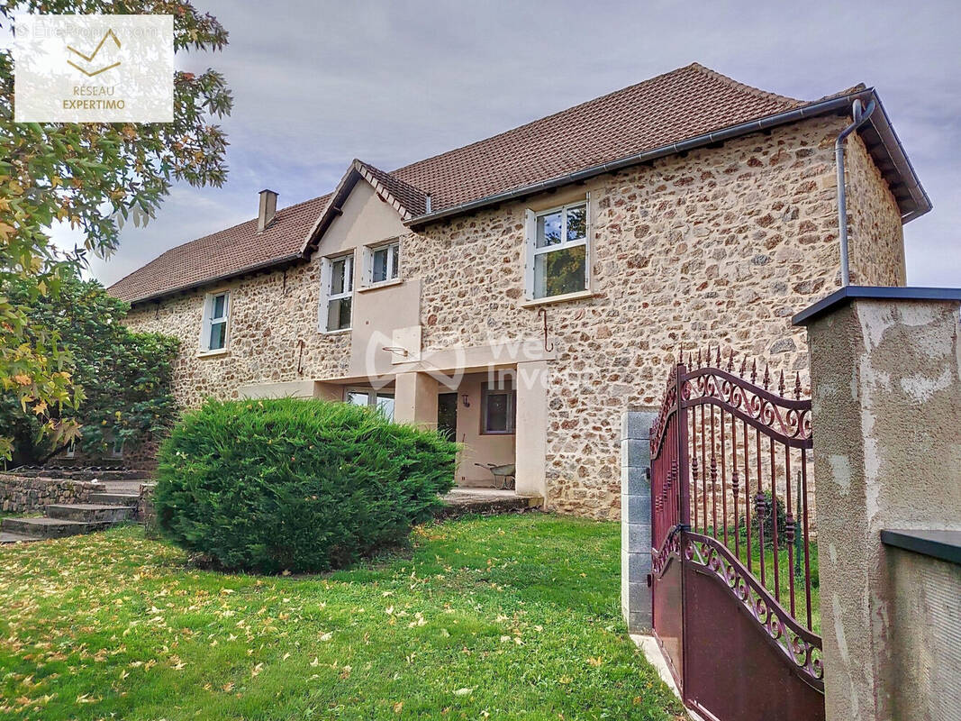 Maison à LANUEJOULS
