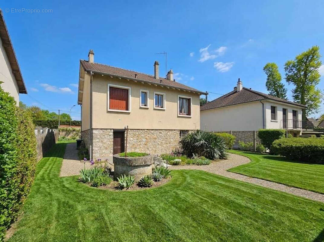 Maison à PONTAULT-COMBAULT