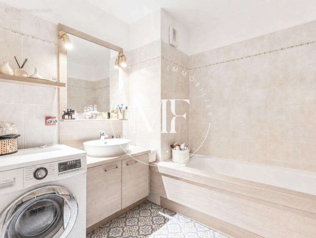 Appartement à NANTERRE