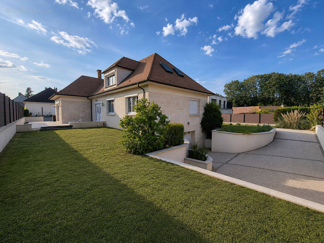 Maison à MAGNY-LES-HAMEAUX