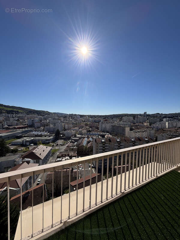 Appartement à SAINT-ETIENNE
