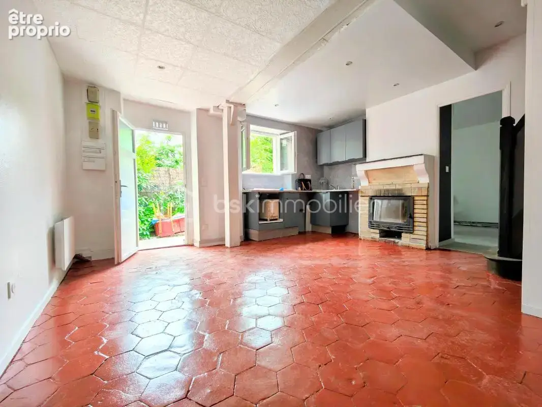 A l'abris des regards, maison rénovée dans un écrin boisé au calme - photo 3