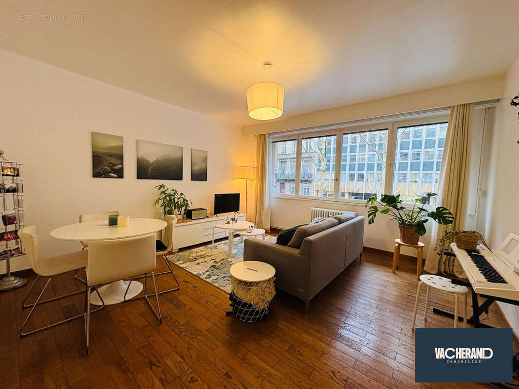 Appartement 70 m² à Lille  - photo 2